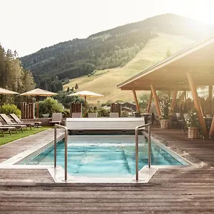 Hotel Sonnegg, Saalbach-Hinterglemm